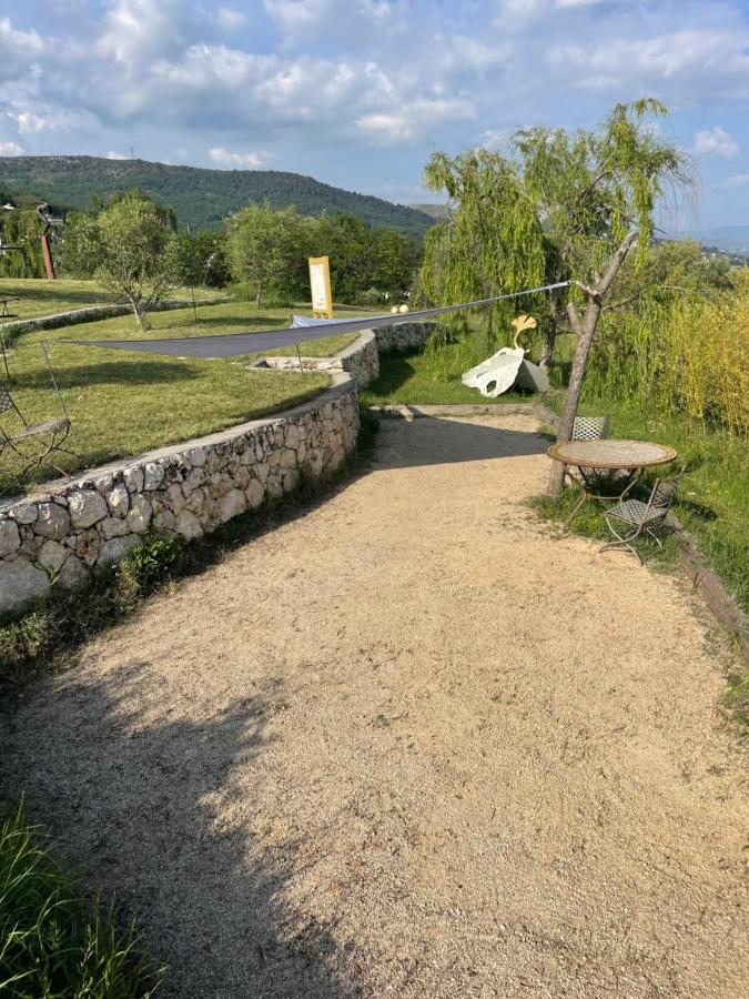 Les 4 Elements Bed & Breakfast Tourrettes-sur-Loup Ngoại thất bức ảnh