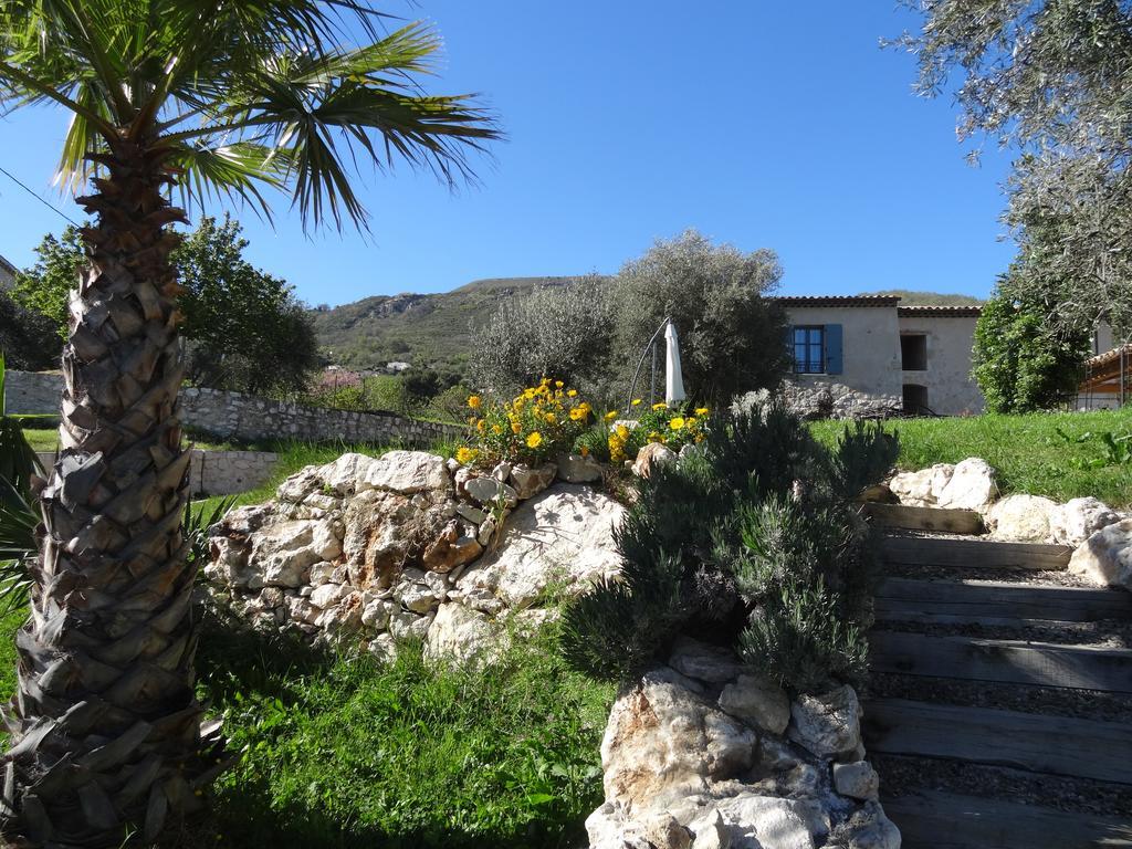 Les 4 Elements Bed & Breakfast Tourrettes-sur-Loup Ngoại thất bức ảnh