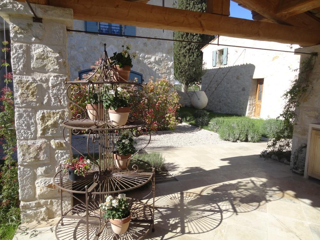 Les 4 Elements Bed & Breakfast Tourrettes-sur-Loup Ngoại thất bức ảnh